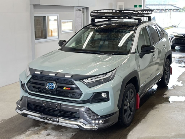 TOYOTA RAV4 — фото