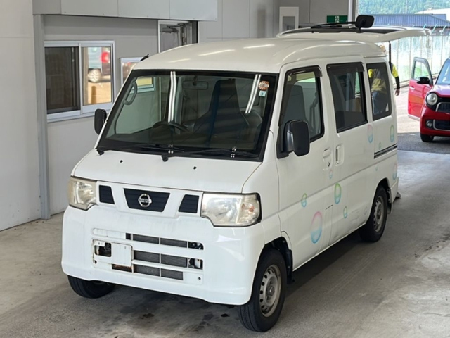 NISSAN CLIPPER — фото