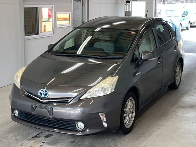 TOYOTA PRIUS — фото