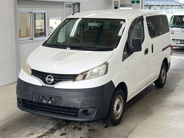 NISSAN NV200 — фото