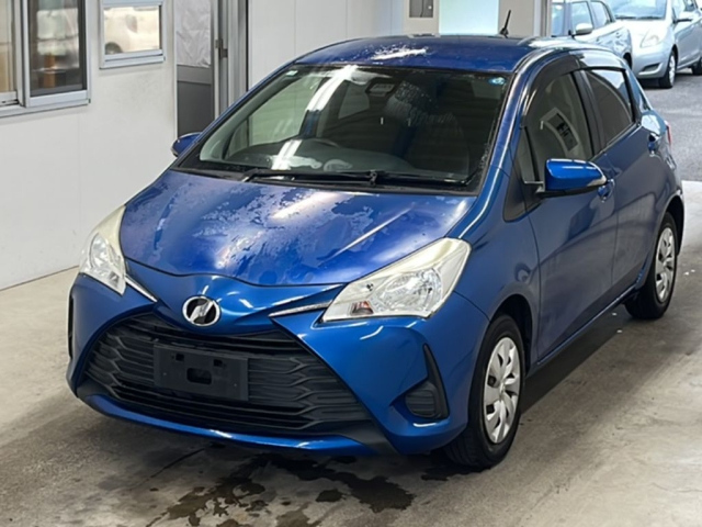 TOYOTA VITZ — фото