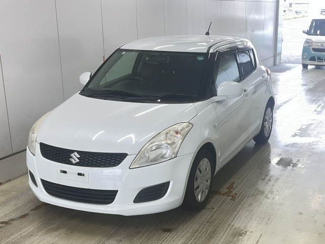 SUZUKI SWIFT — фото