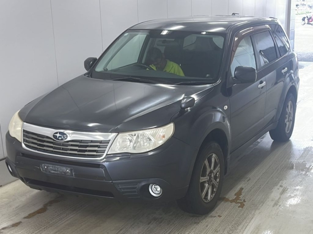 SUBARU FORESTER — фото