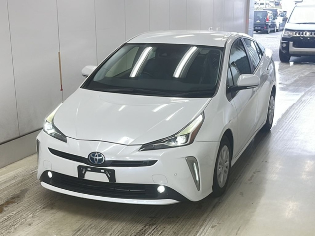 TOYOTA PRIUS — фото