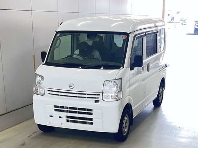 NISSAN CLIPPER — фото