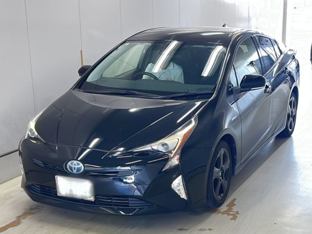 TOYOTA PRIUS — фото