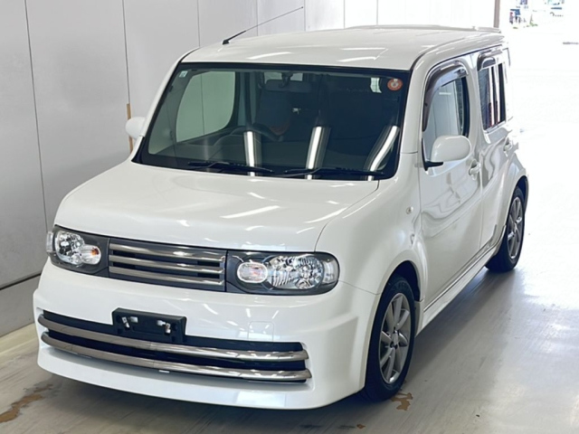 NISSAN CUBE — фото
