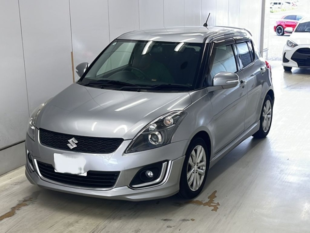 SUZUKI SWIFT — фото