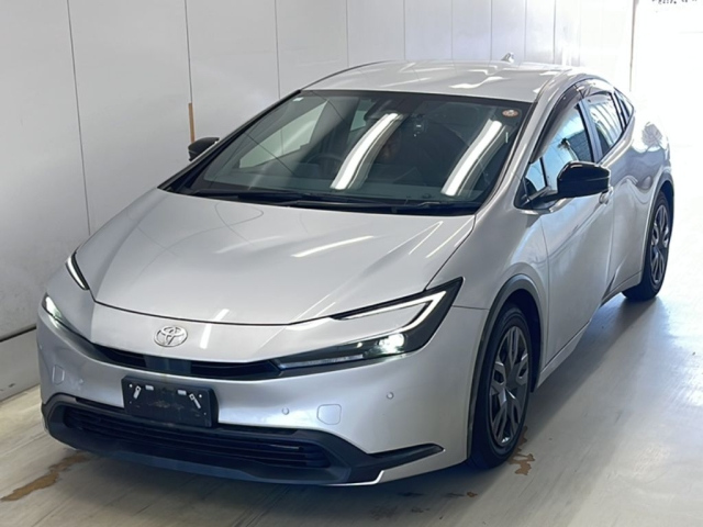 TOYOTA PRIUS — фото