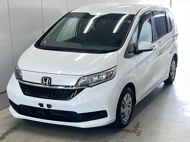 HONDA FREED — фото