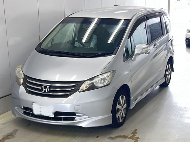 HONDA FREED — фото