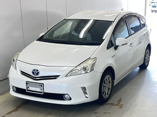 TOYOTA PRIUS — фото