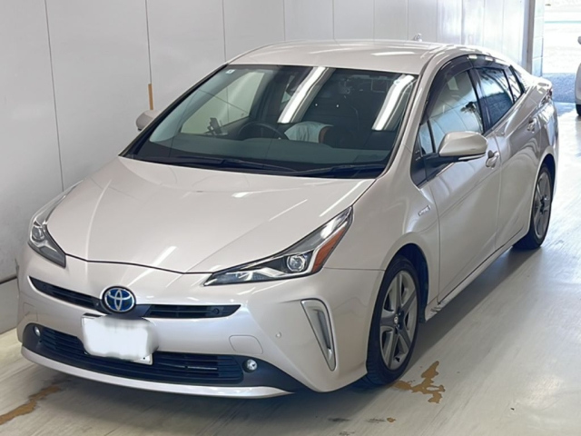 TOYOTA PRIUS — фото