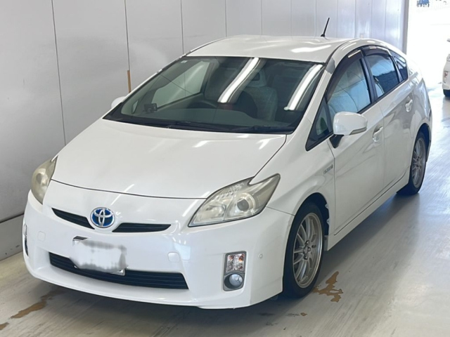 TOYOTA PRIUS — фото