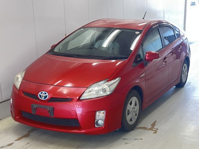 TOYOTA PRIUS — фото