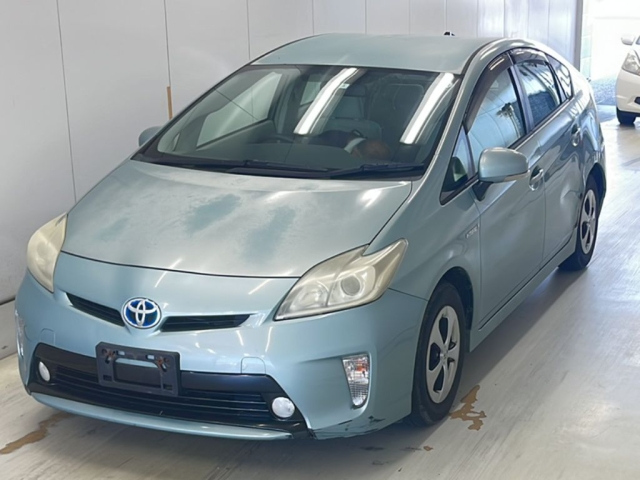 TOYOTA PRIUS — фото