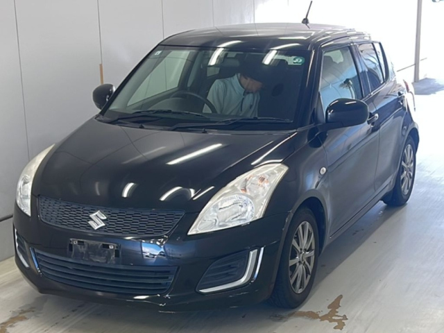 SUZUKI SWIFT — фото