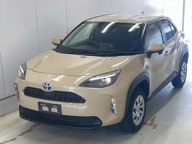 TOYOTA YARIS — фото