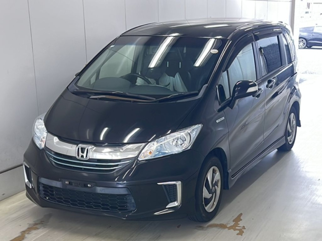HONDA FREED — фото