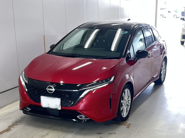 NISSAN AURA — фото