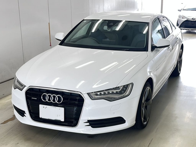 AUDI A6 — фото