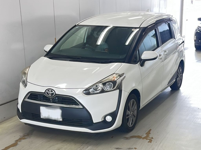 TOYOTA SIENTA — фото