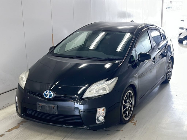 TOYOTA PRIUS — фото
