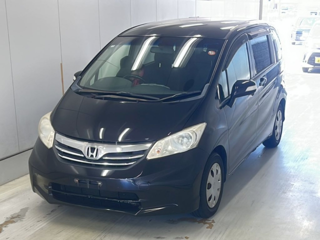 HONDA FREED — фото