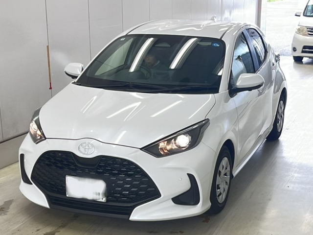 TOYOTA YARIS — фото