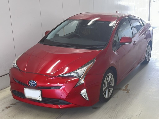 TOYOTA PRIUS — фото