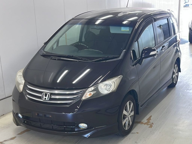 HONDA FREED — фото