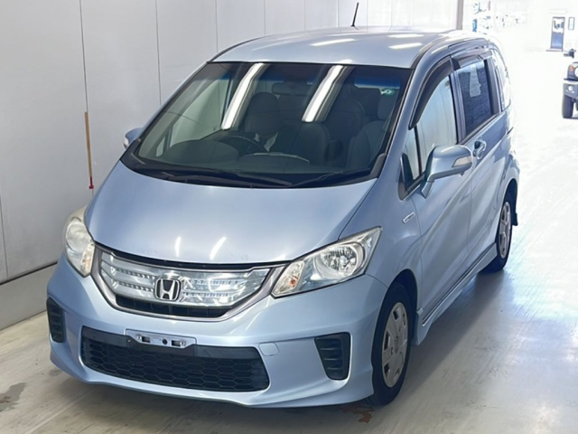 HONDA FREED — фото
