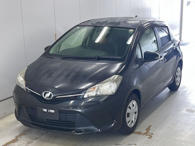 TOYOTA VITZ — фото
