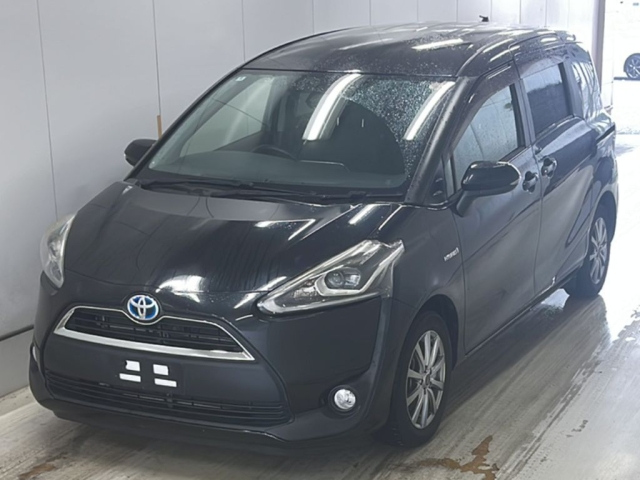 TOYOTA SIENTA — фото