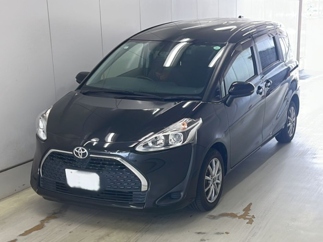 TOYOTA SIENTA — фото