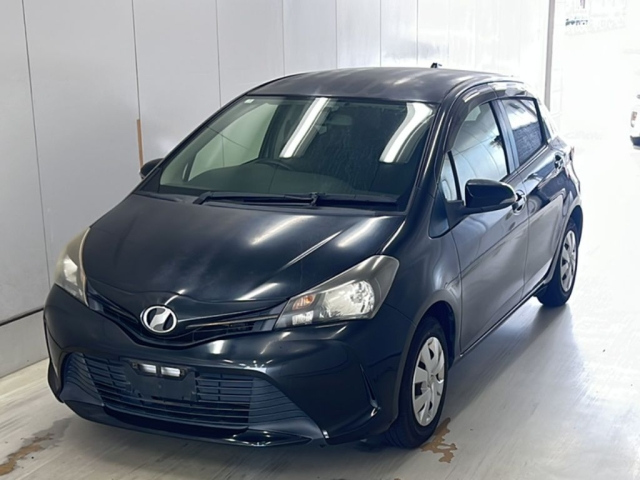 TOYOTA VITZ — фото