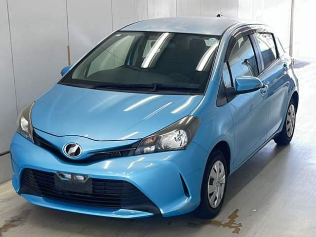 TOYOTA VITZ — фото