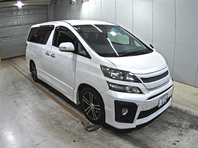 TOYOTA VELLFIRE — фото