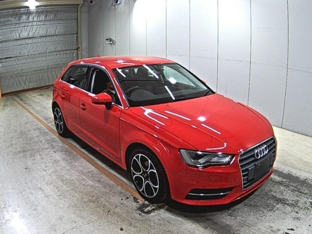 AUDI A3 — фото