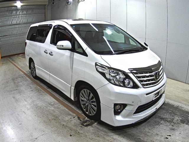 TOYOTA ALPHARD — фото