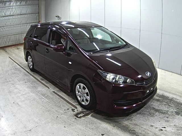 TOYOTA WISH — фото