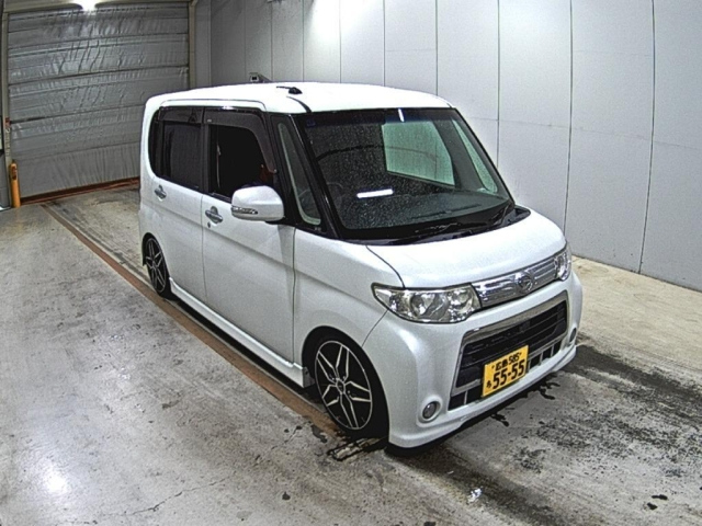 DAIHATSU TANTO — фото