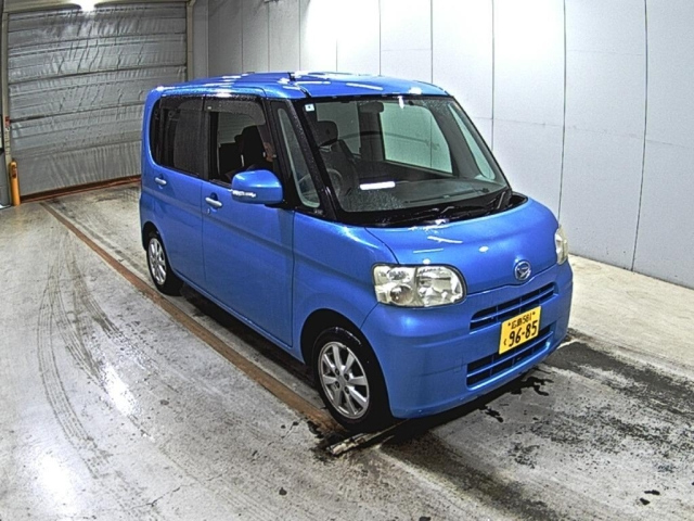 DAIHATSU TANTO — фото