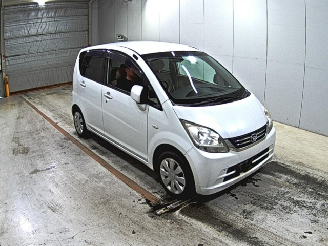 DAIHATSU MOVE — фото