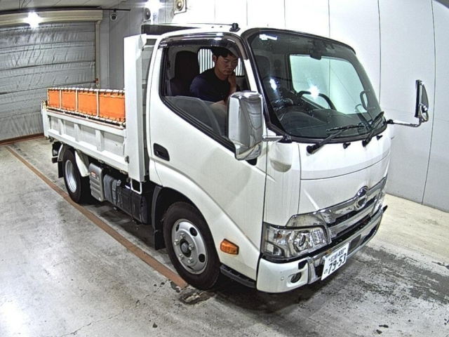 HINO DUTRO — фото