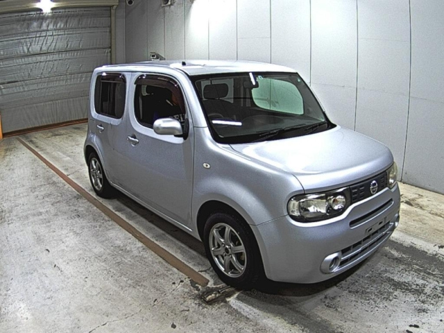 NISSAN CUBE — фото