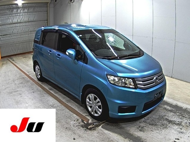 HONDA FREED — фото
