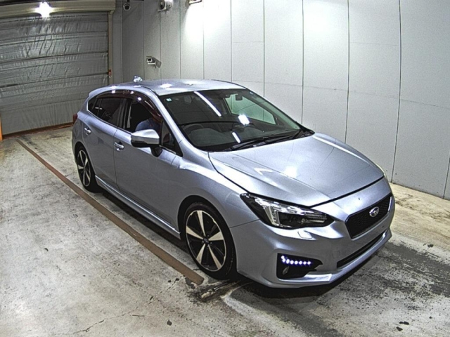 SUBARU IMPREZA — фото