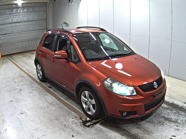 SUZUKI SX 4 — фото