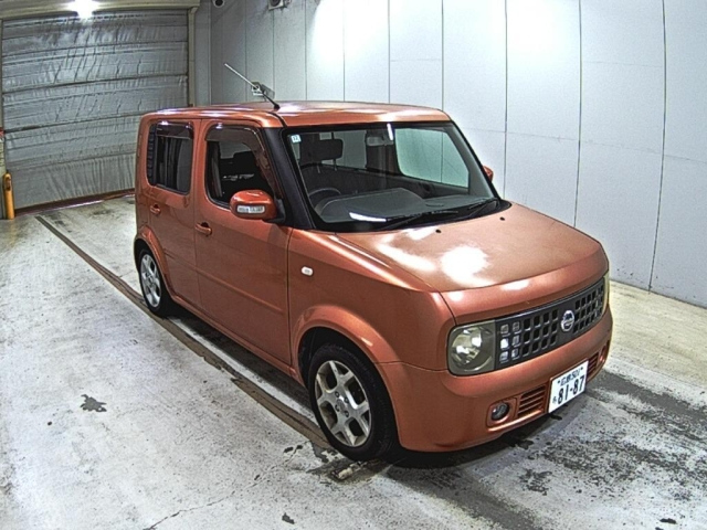NISSAN CUBE — фото